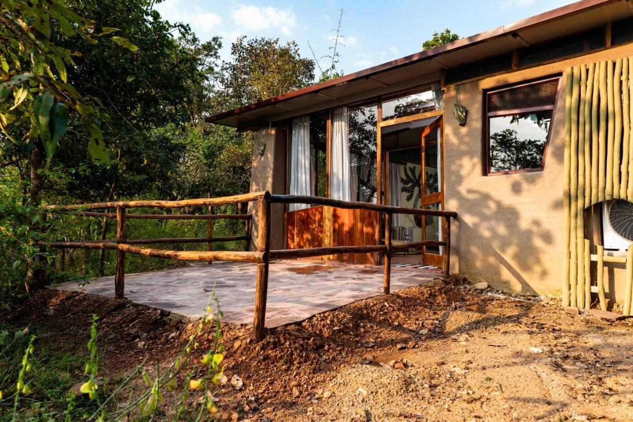 Kanha Jungle Camp 外观 照片