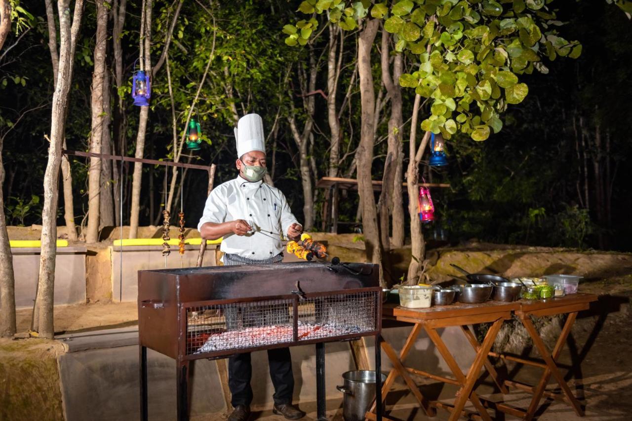 Kanha Jungle Camp 外观 照片